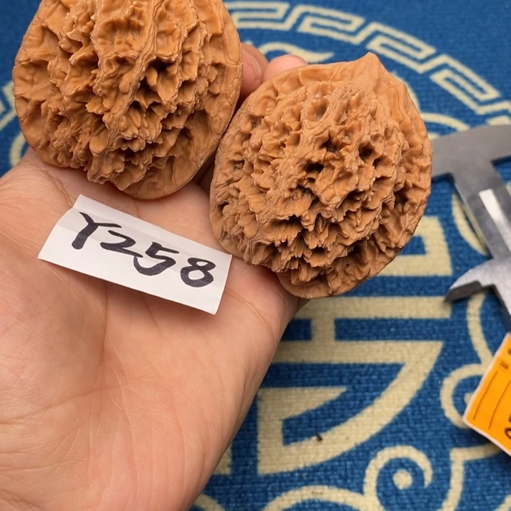 文玩核桃把件核桃