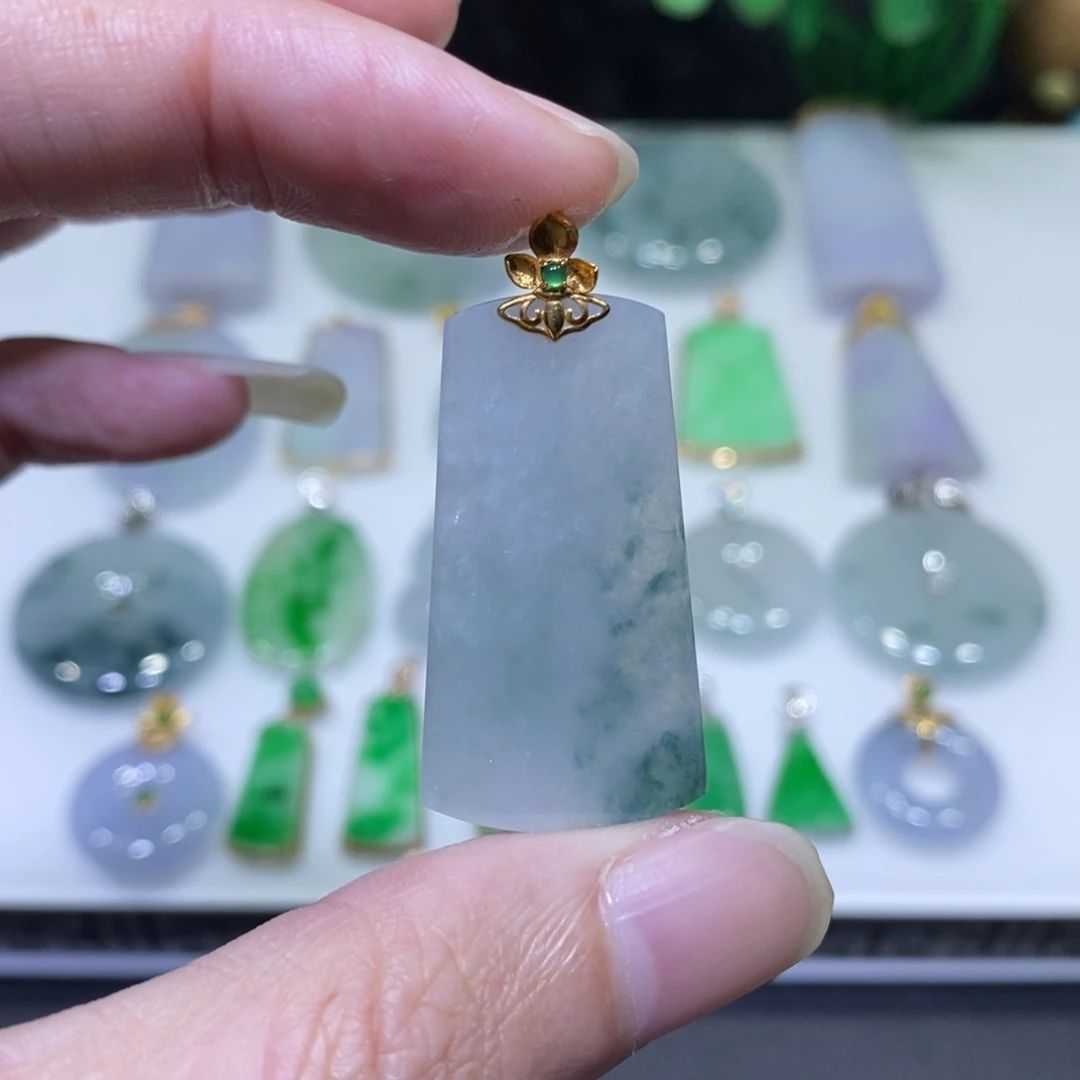 翡翠18K金镶嵌吊坠(不含链)