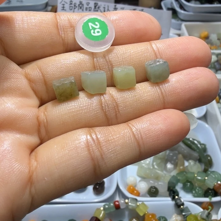未镶嵌和田玉珠宝半成品