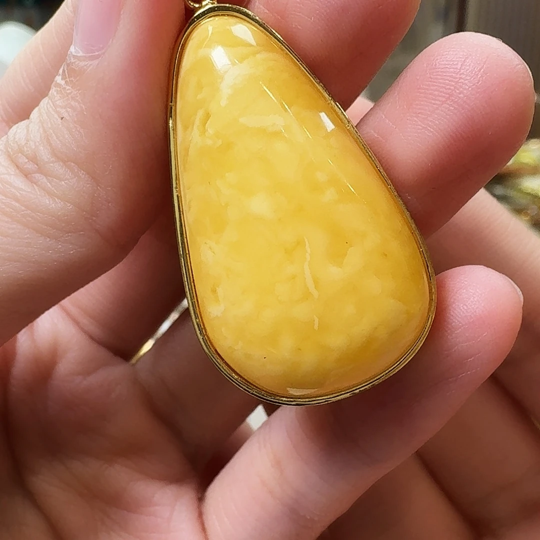 琥珀未镶嵌颈饰吊坠