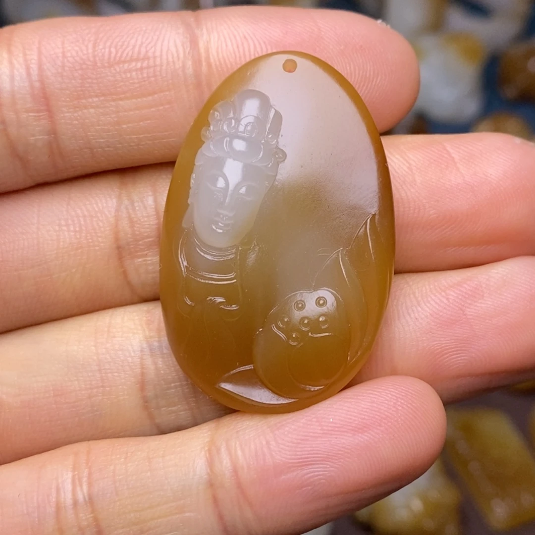 和田玉（糖玉）未镶嵌颈饰