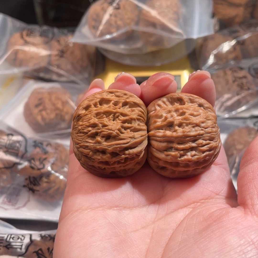 文玩核桃吊坠凌*哥37磨盘