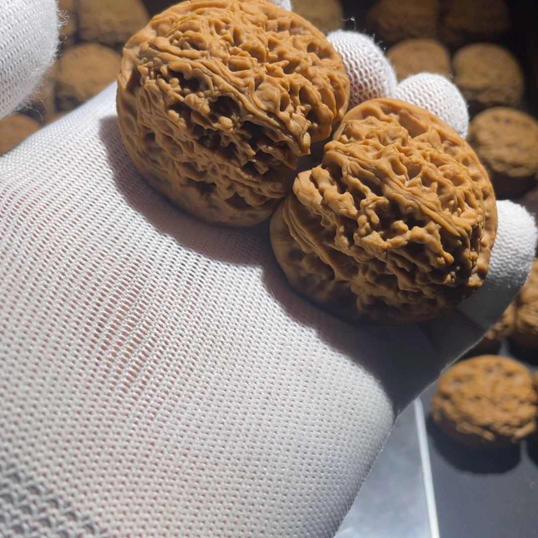 文玩核桃吊坠尚**玩核桃