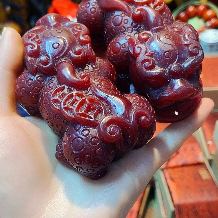 琥珀颈饰未镶嵌主播钱钱的直播简直太火爆