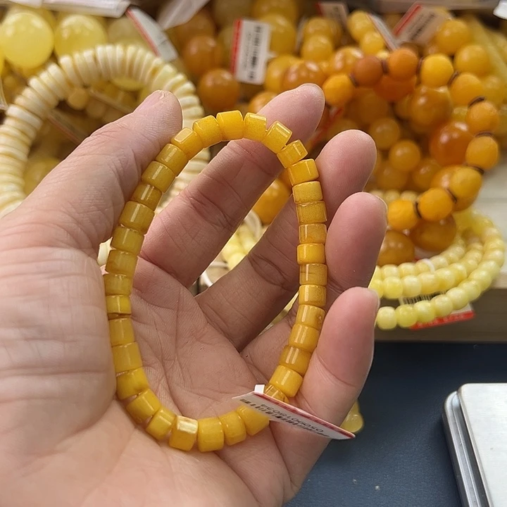 未镶嵌琥珀珠宝奇石