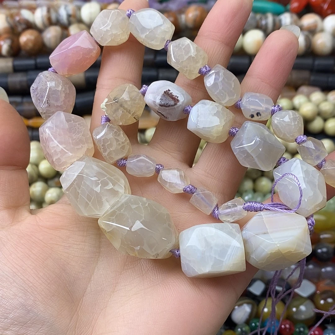 玛瑙/玉髓未镶嵌珠宝半成品玛瑙塔链一条