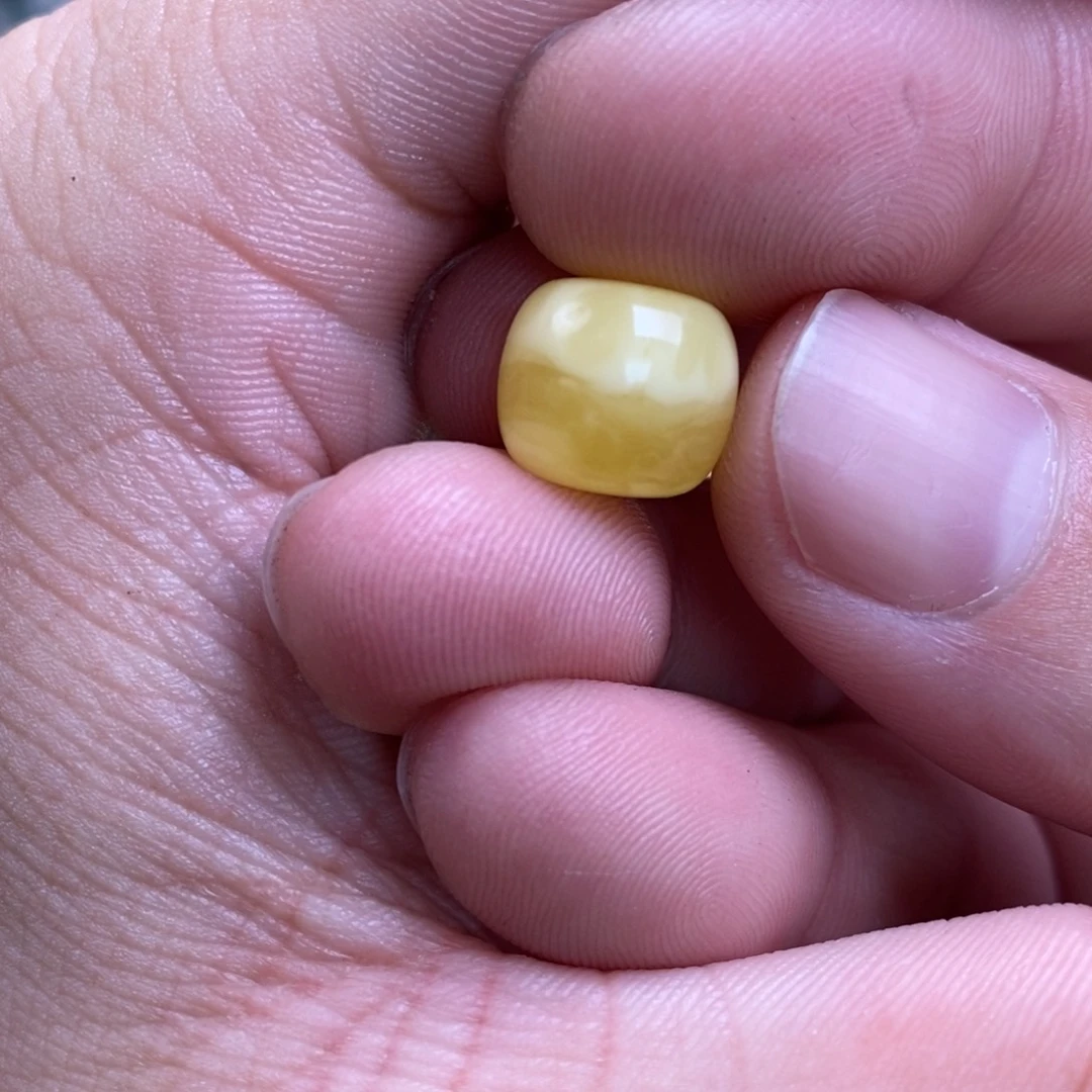 爬****蜜蜡未镶嵌裸石配饰