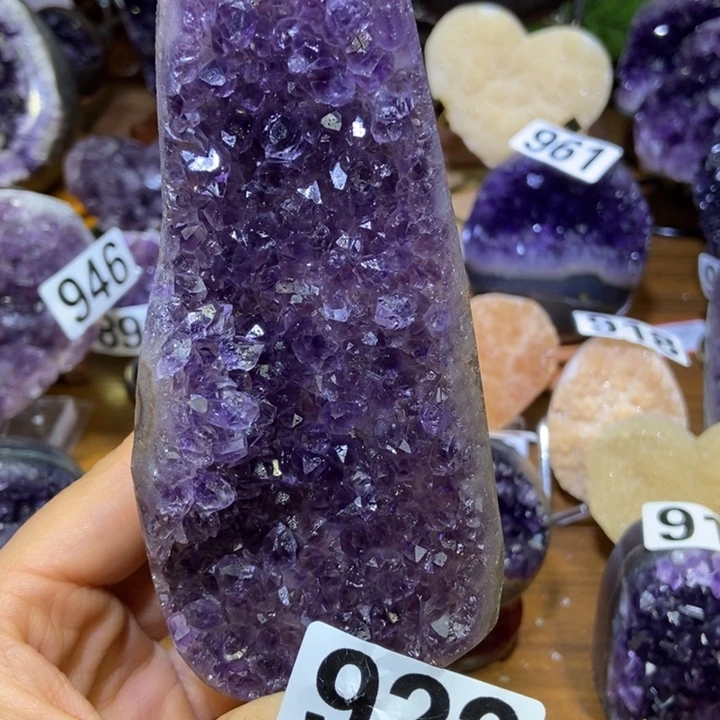 紫晶未镶嵌大型摆件（非配饰）