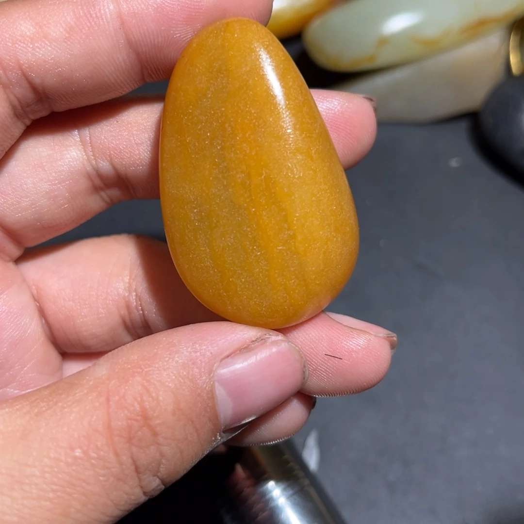 和田玉未镶嵌珠宝奇石