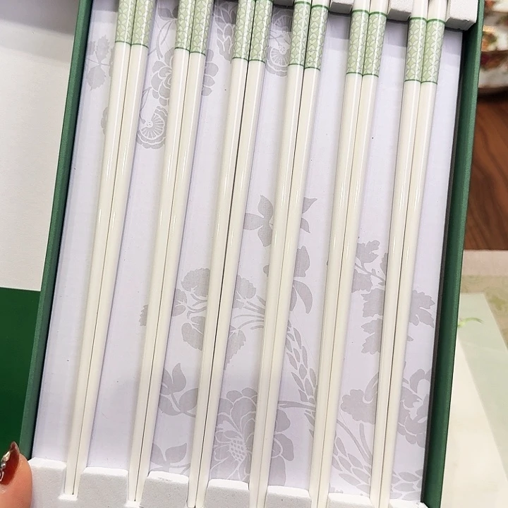 瓷片杯子杯子杯子水杯杯子水杯