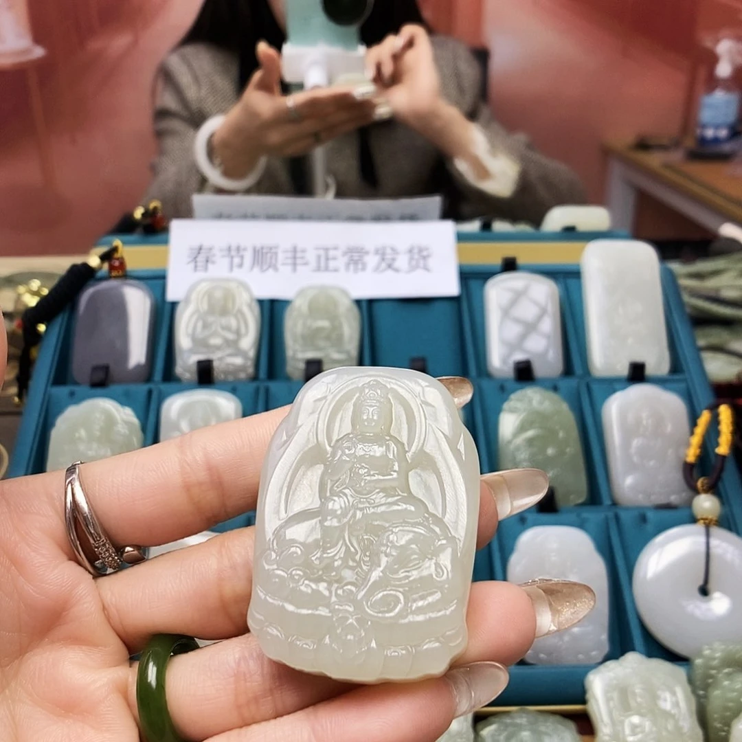 和田玉颈饰未镶嵌天*