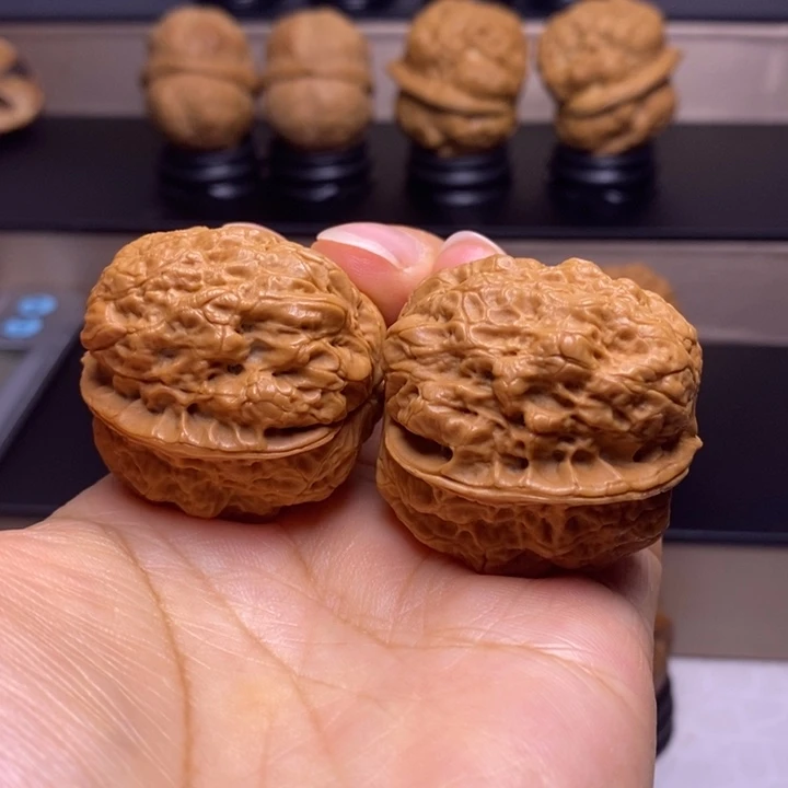 文玩核桃把件麒麟疙瘩包18