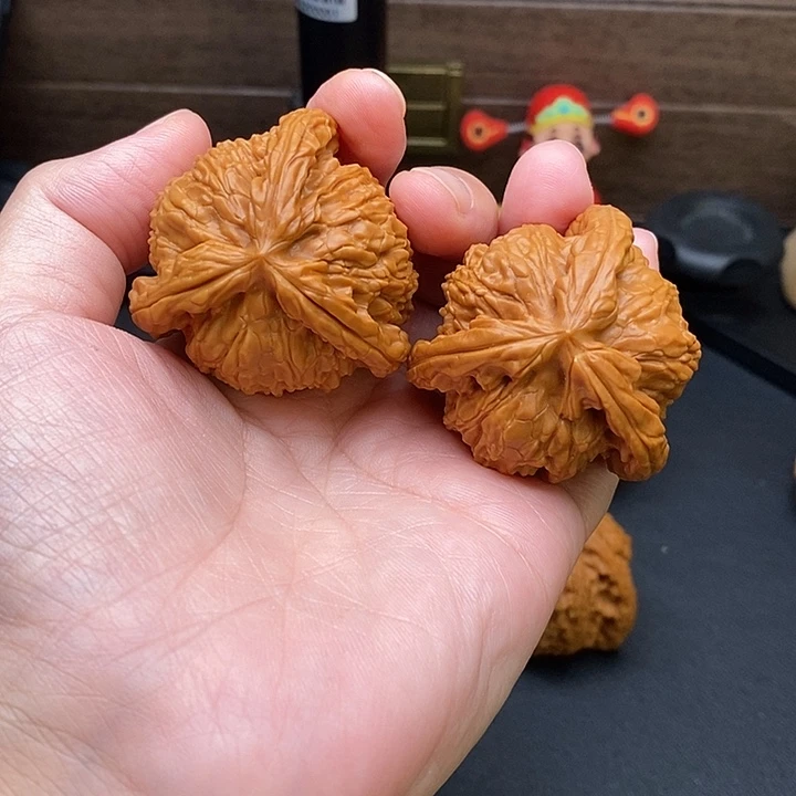 这***行把件文玩核桃白奔