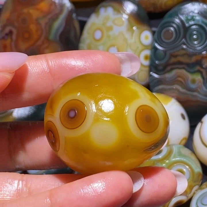 玛瑙/玉髓未镶嵌珠宝奇石17