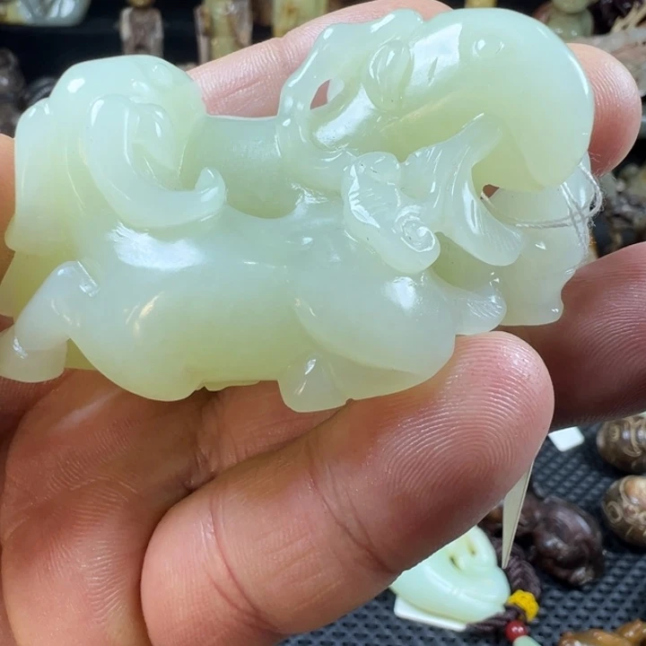 和田玉挂件未镶嵌利**己