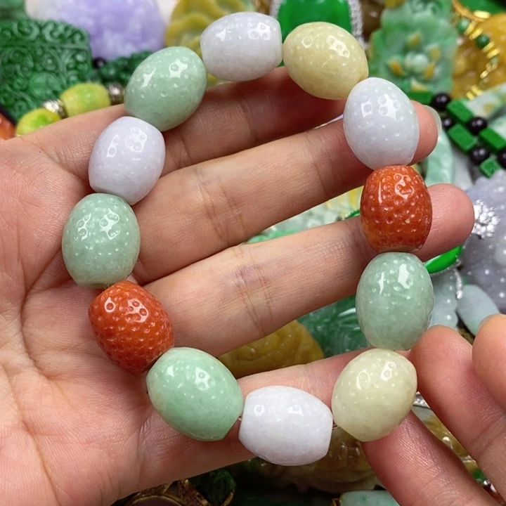 翡翠未镶嵌吊坠(赠链)大****店