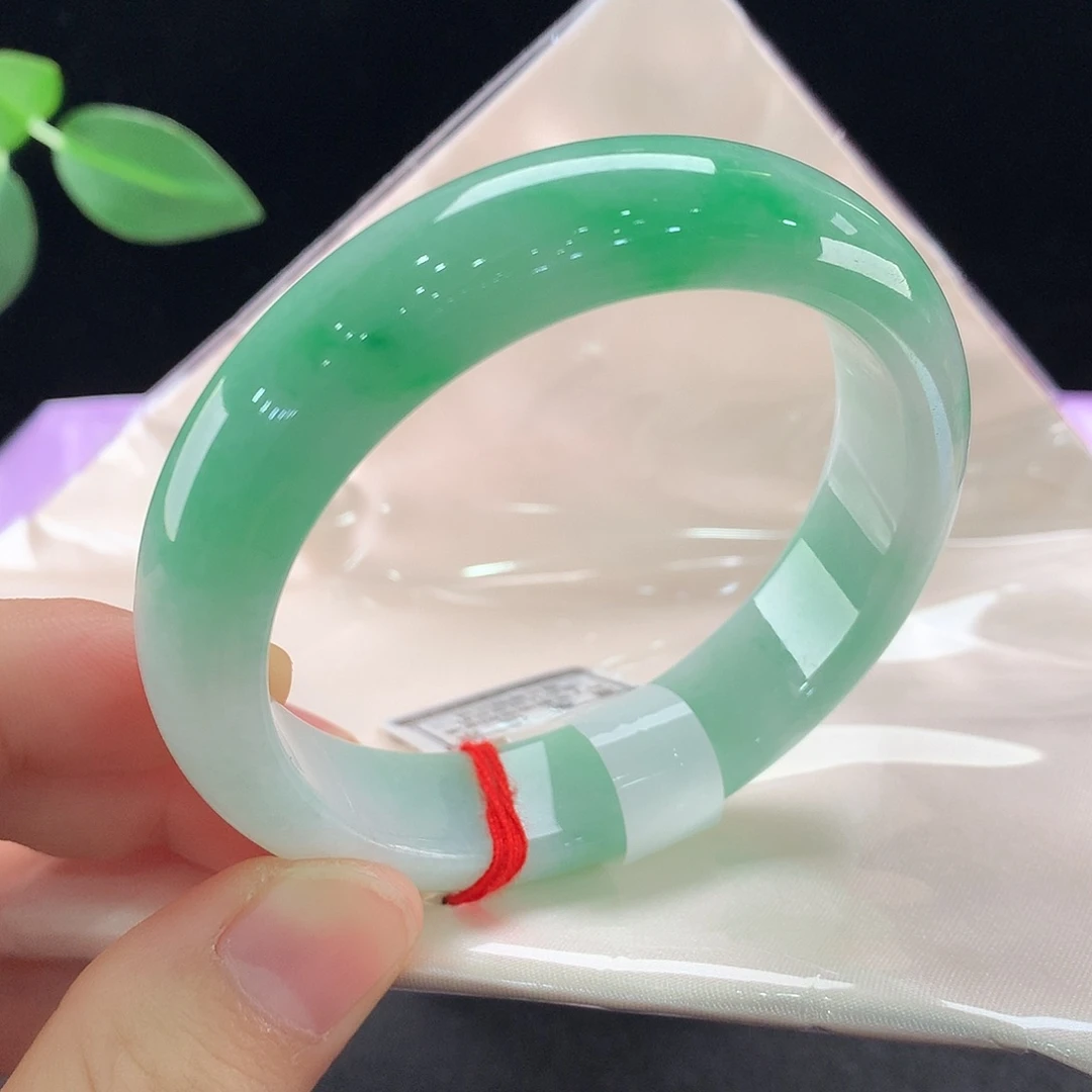 翡翠未镶嵌手镯1013