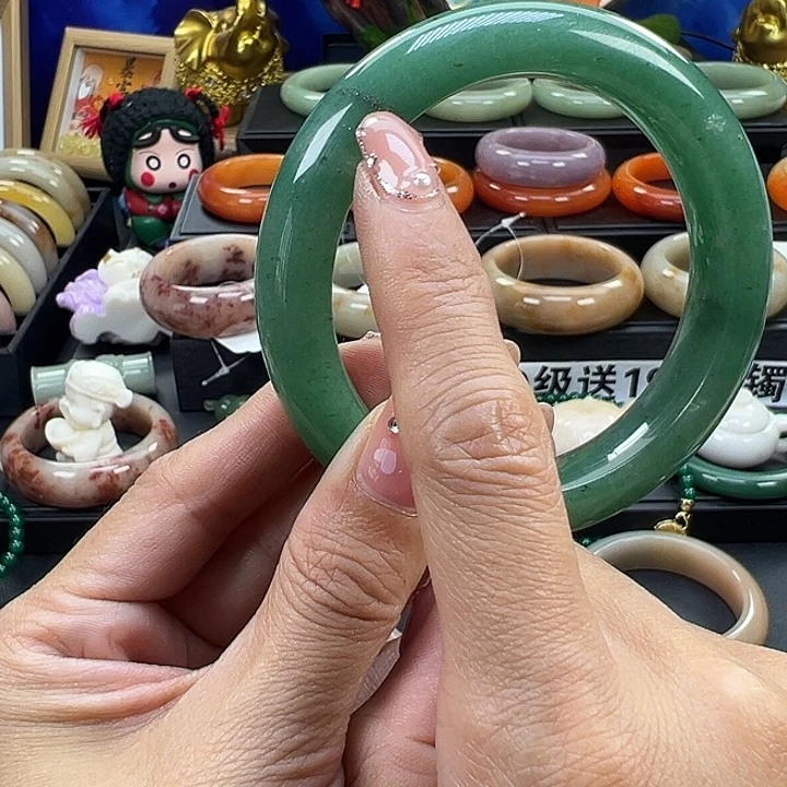 一***茶石英岩玉未镶嵌手镯