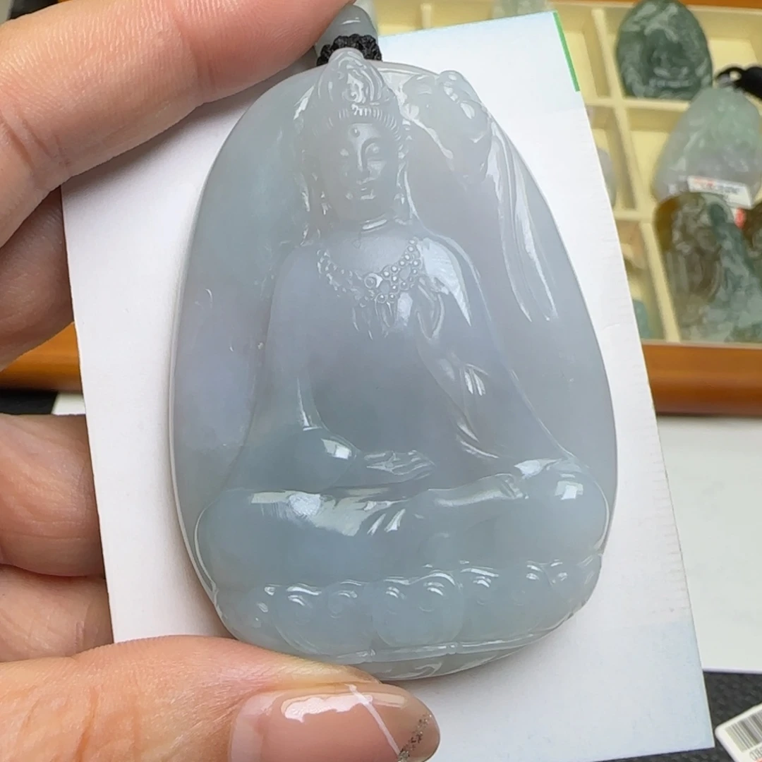 W***，翡翠未镶嵌颈饰