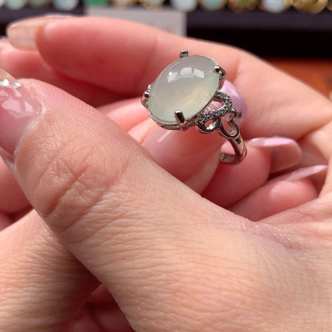 翡翠颈饰银S925镶嵌戒指