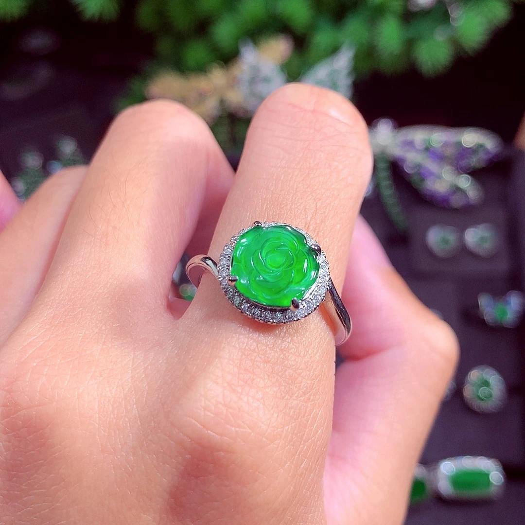 颈饰未镶嵌翡翠天然