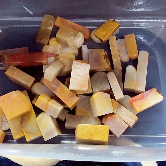 老挝石建***通老挝石老挝石