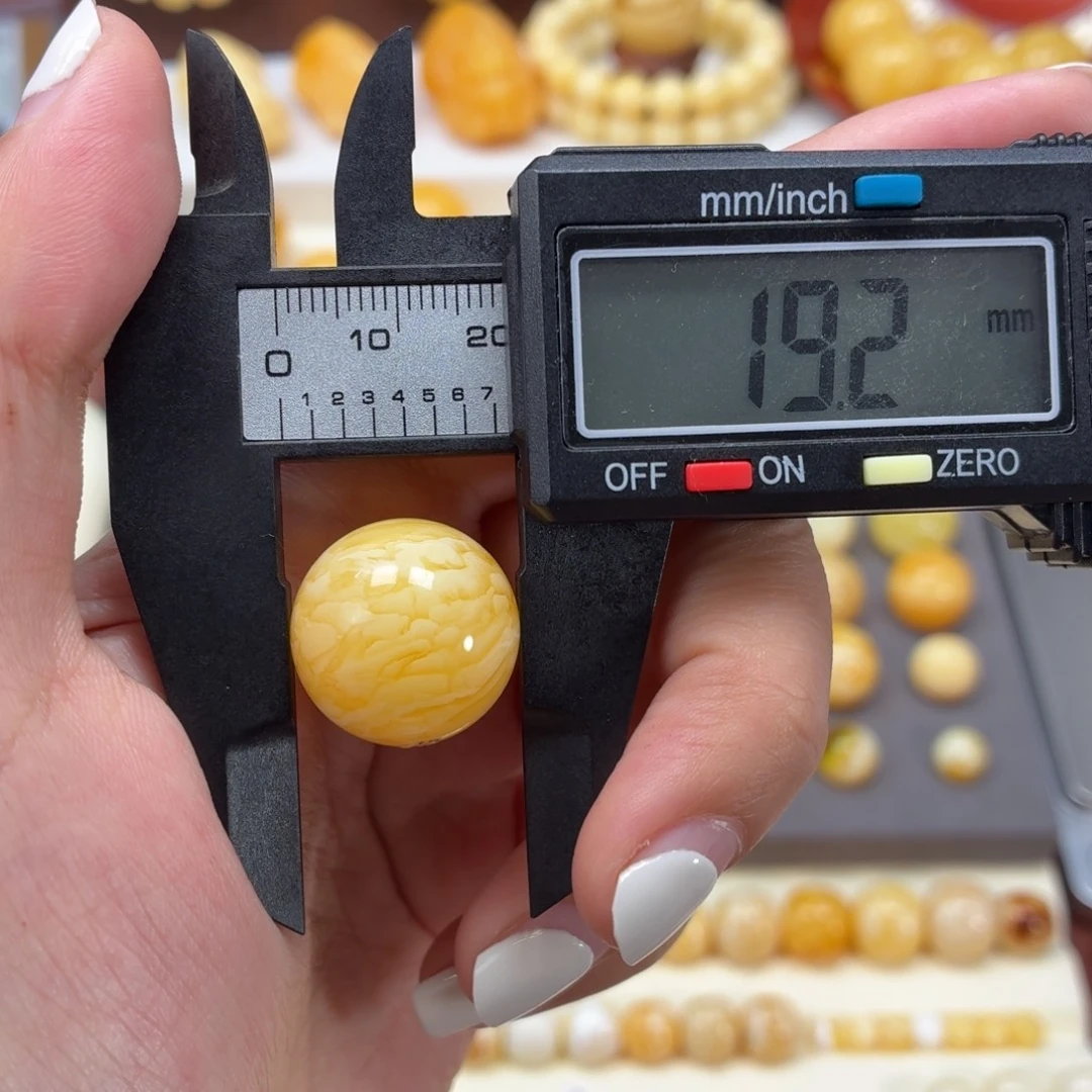 琥珀未镶嵌裸石焦皮虎皮纹19.2mm