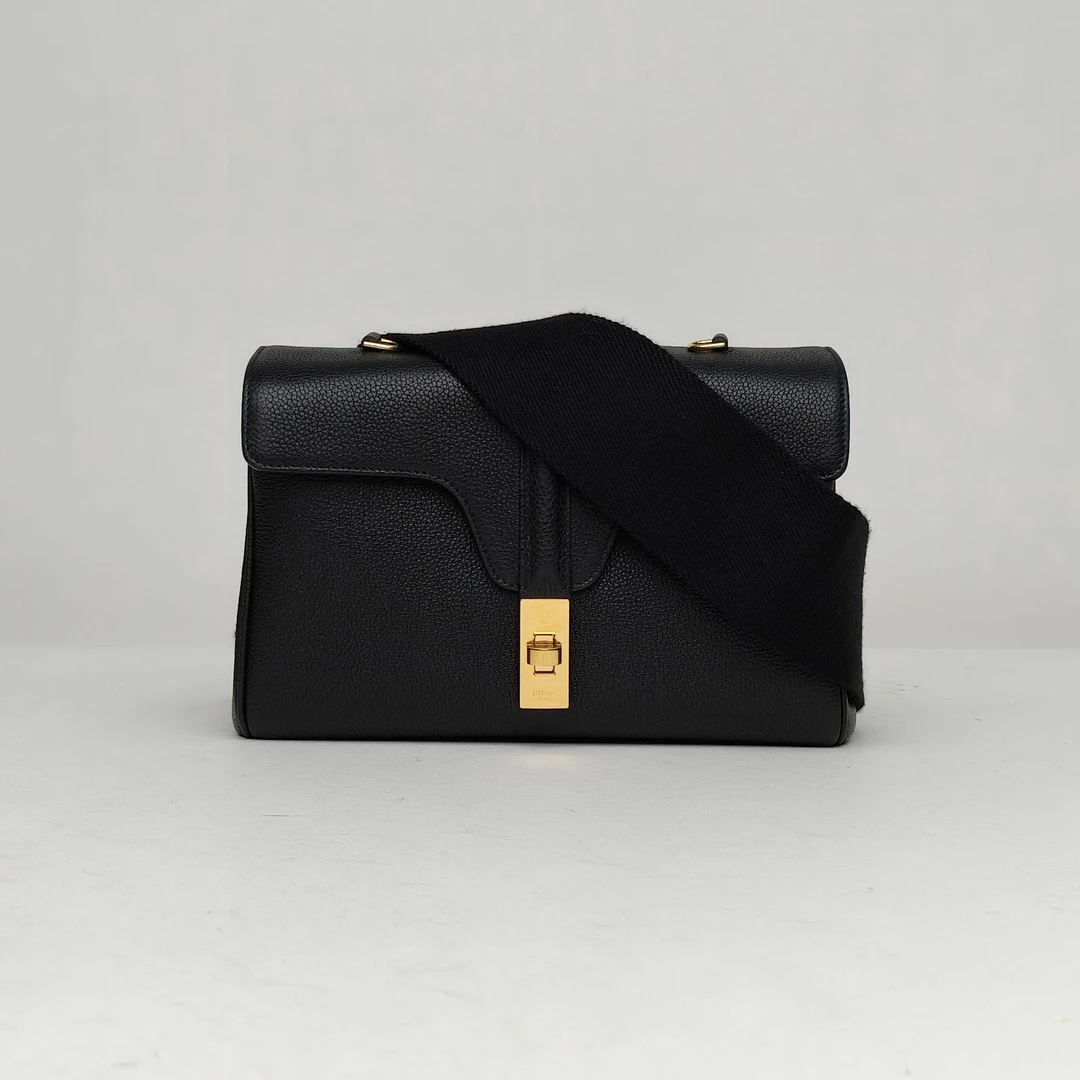 95新 Celine/思琳 小花6枫Teen Soft 16 宽肩带 黑色 皮革C 金扣