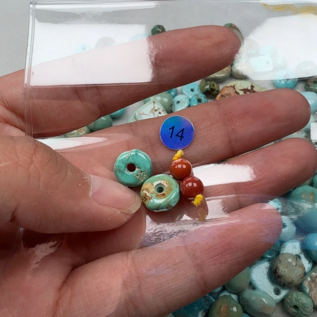 南红玛瑙未镶嵌珠宝奇石