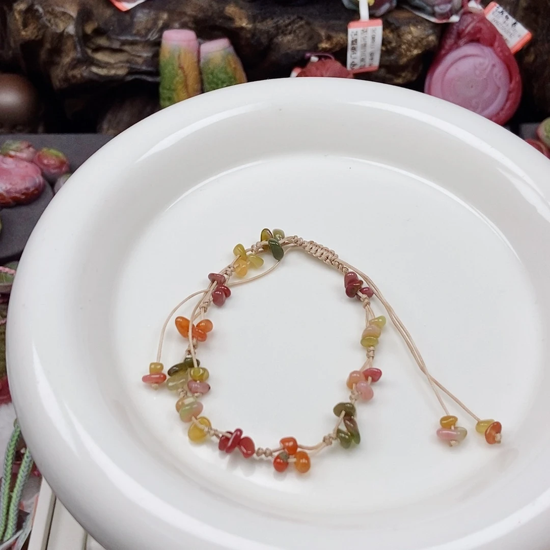 颈饰未镶嵌石英质玉（盐源）