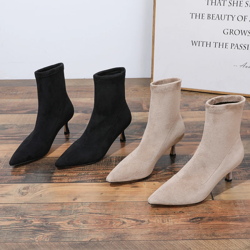 2025秋冬季欧洲站女鞋新款欧货绒面尖头细跟短靴弹力布显瘦时装靴