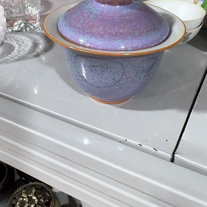 主人杯一个，瓷。。品茗