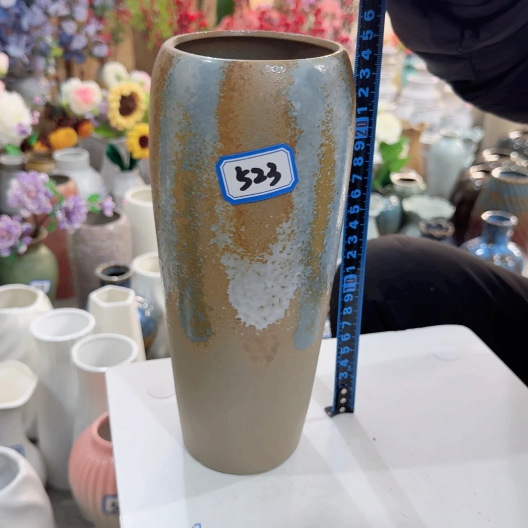 523号陶瓷高25厘米微瑕一个