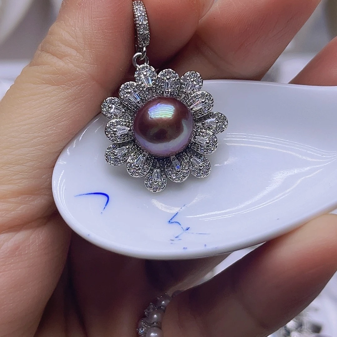 淡水珍珠吊坠或者耳钉未镶嵌