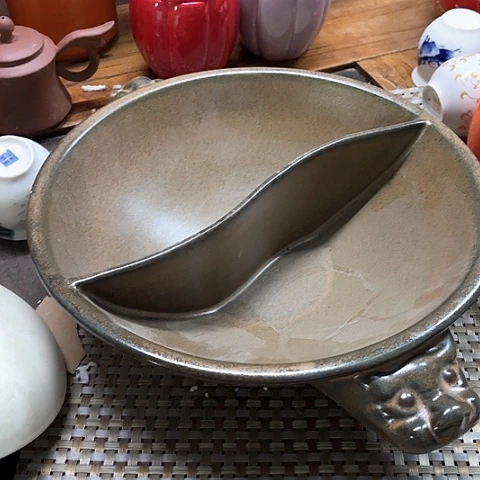 微瑕，明火，口径30高度8针孔拖釉