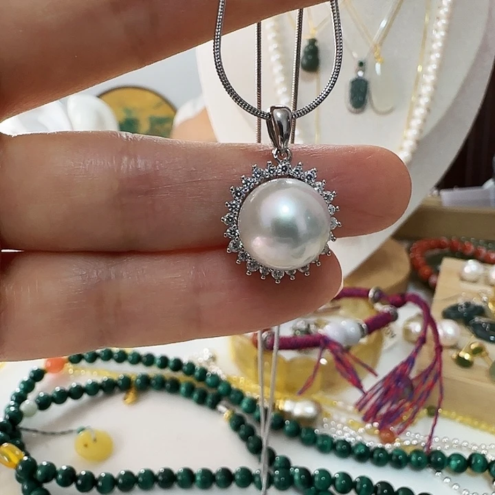 F****银S925镶嵌淡水珍珠颈饰卡12左右太阳花品质好极光炫彩带链