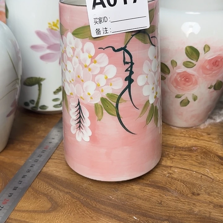 摆件景德镇手绘的花瓶