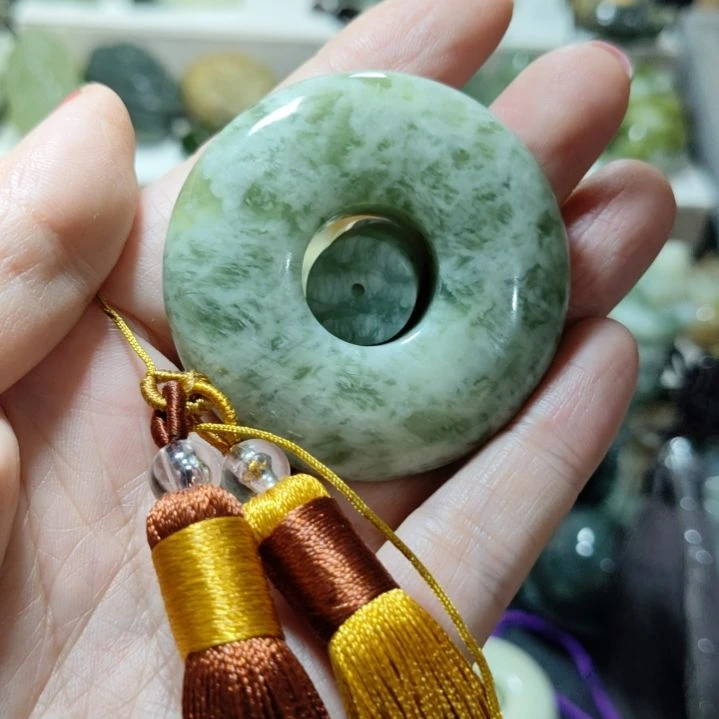 岫玉微瑕平安扣未镶嵌冷***菊