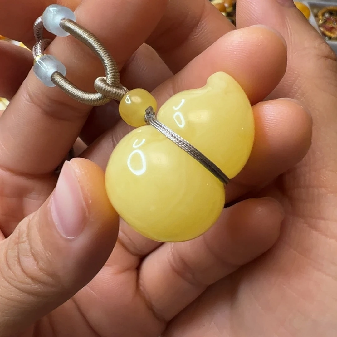 未镶嵌蜜蜡裸石蜜蜡