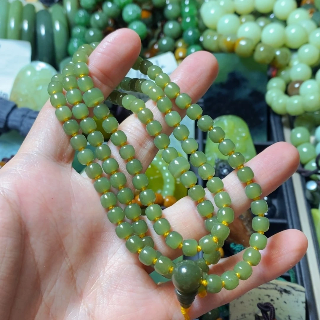 岫岩老玉（透闪石质玉）未镶嵌颈饰