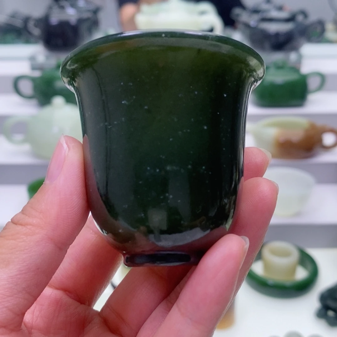 未镶嵌和田玉挂件杯子