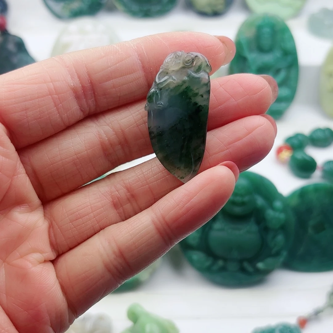 独山玉灵猴献寿未镶嵌磨*唧