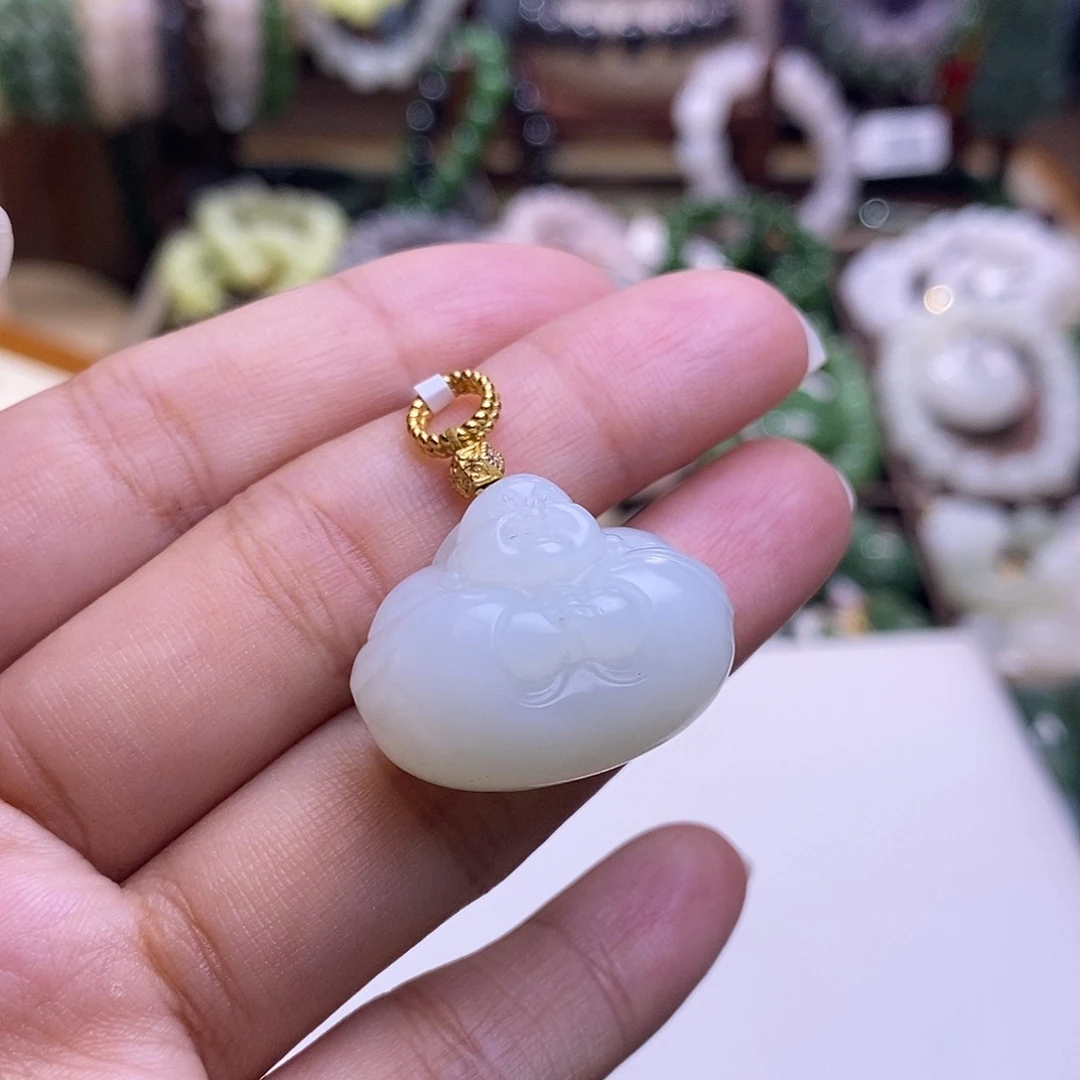 颈饰未镶嵌和田玉清货价羊脂白玉抱抱佛