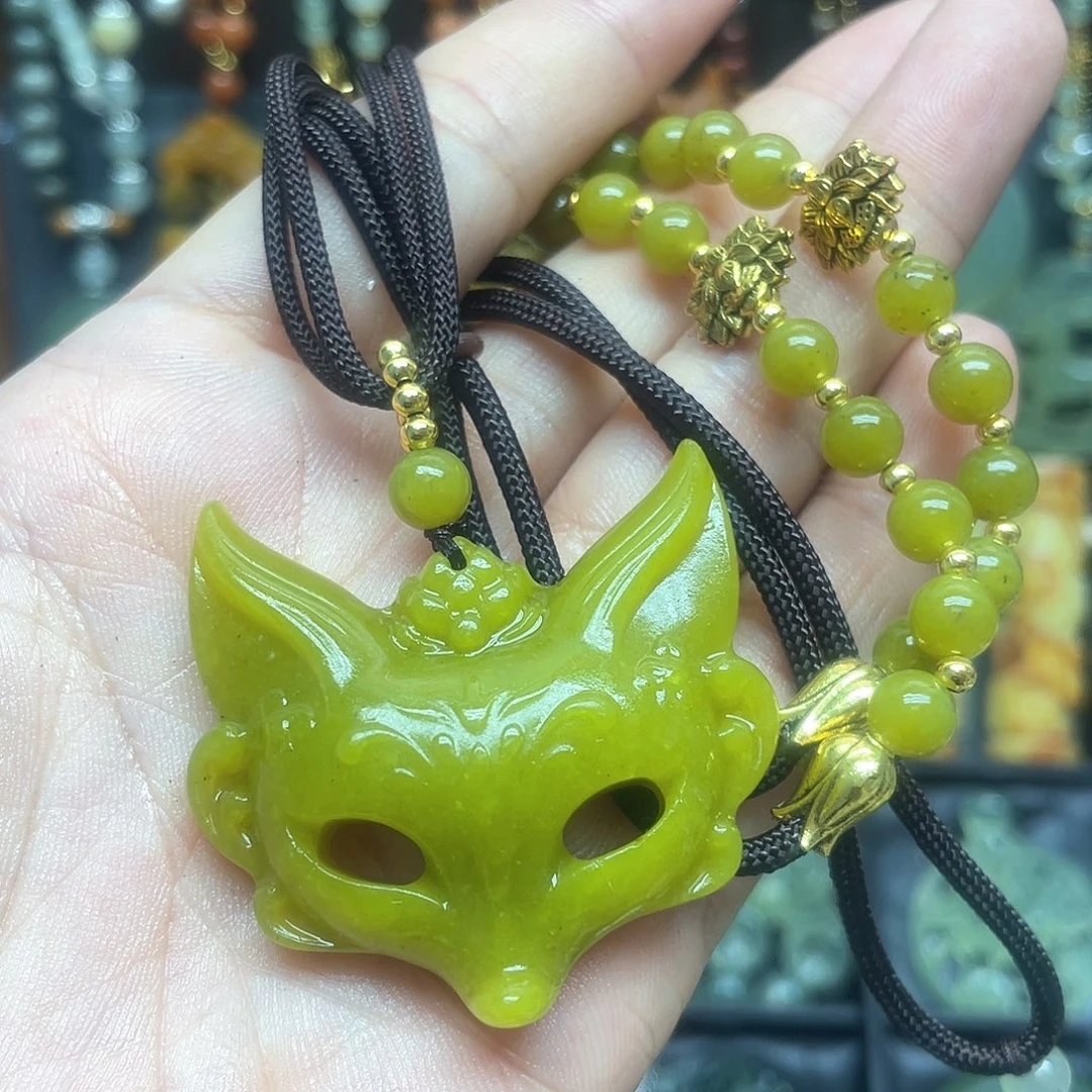 未镶嵌蛇纹石玉颈饰