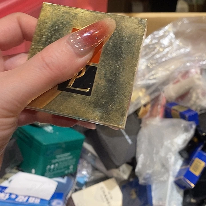 H***C花岗石铁合金中古香水沐浴露持久留香