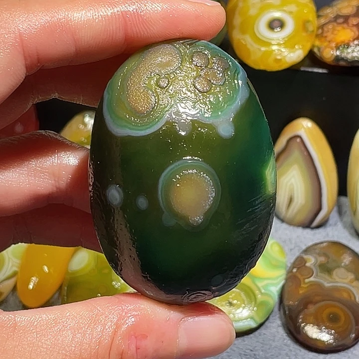 未镶嵌玛瑙/玉髓珠宝奇石