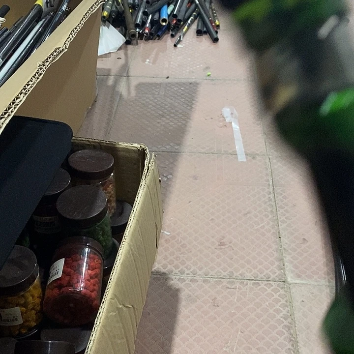 碧波配节鱼竿一根，57号