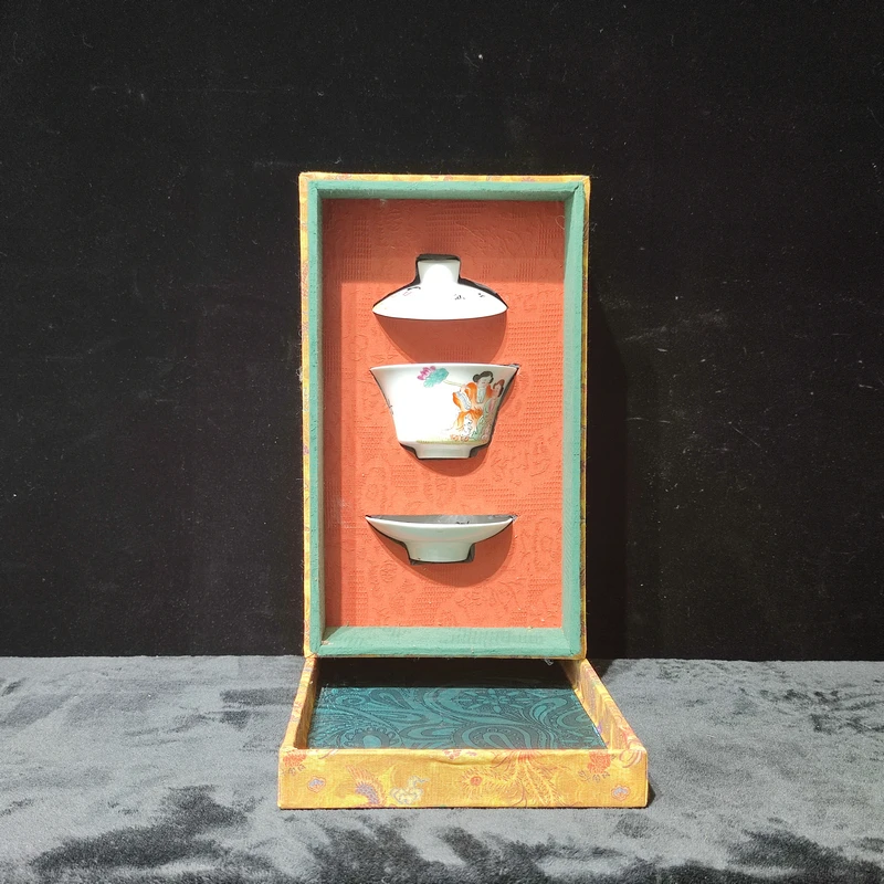 J1 清同治粉彩人物和合二仙三才盖碗.