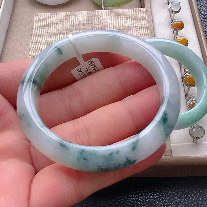 翡翠未镶嵌手镯17