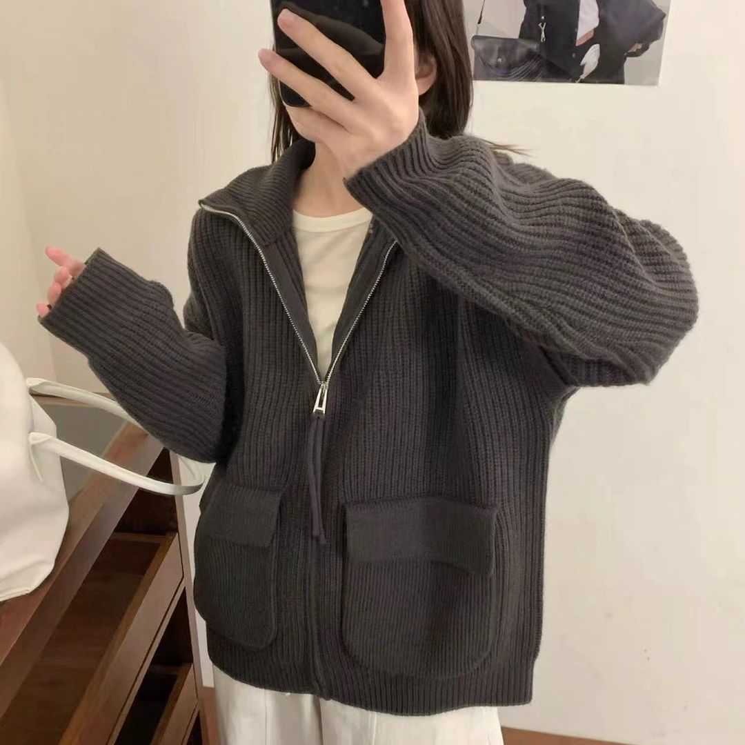 2025秋冬新款针织软糯设计感立领双拉链大口袋针织长袖开衫女5308